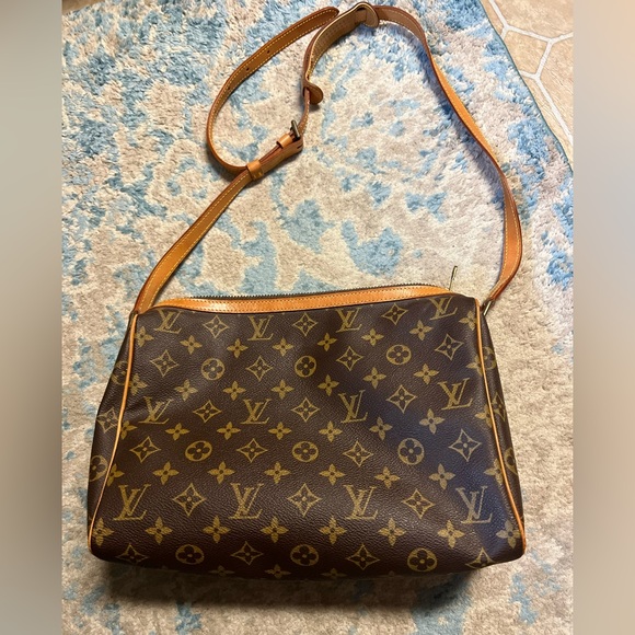 🔥🔥RARE🔥🔥Louis Vuitton Cite 2 Way Bag - Picture 13 of 13
